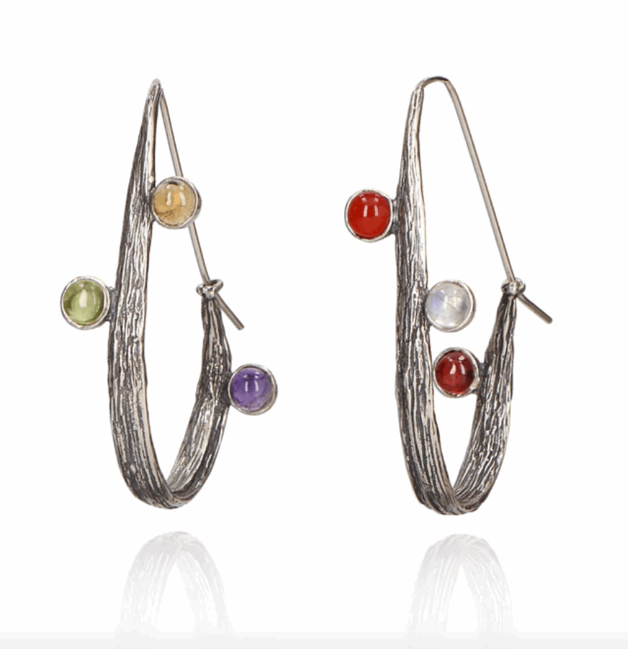 Detail of Vanilla Aroma Earrings by Flora María