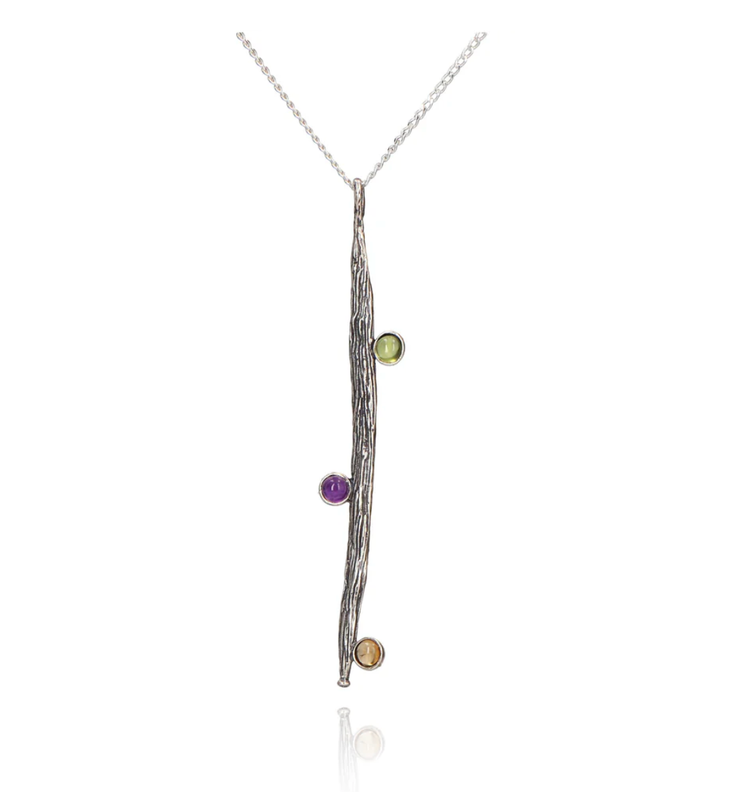 Detail of Vanilla Aroma Choker by Flora María
